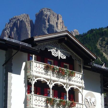 Villa Kofler Wonderland Resort Кампітелло-ді-Фасса Екстер'єр фото